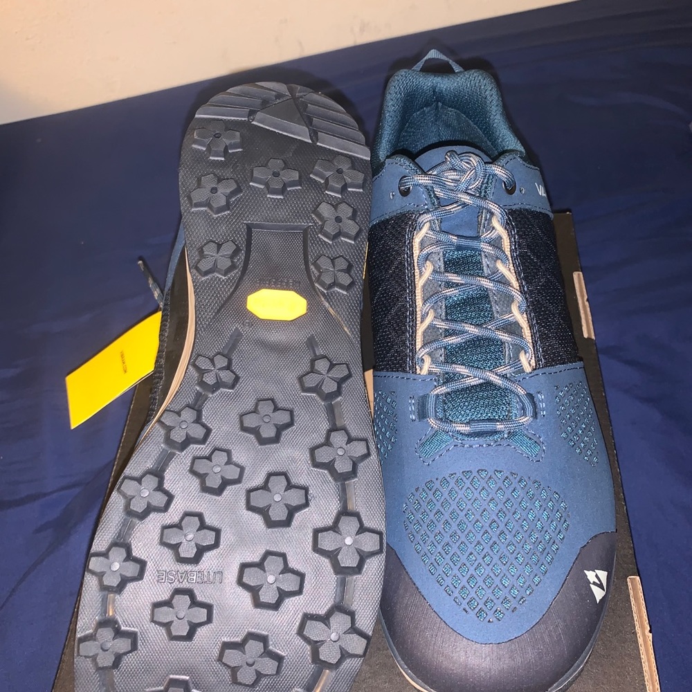 Vasque boots - Picture 3 of 6